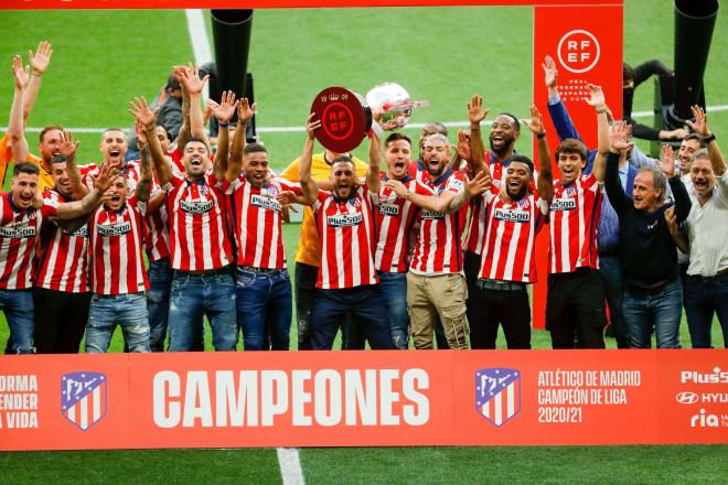 El Atlético de Madrid celebrando LALIGA 2020/21 (Fuente: Cordon Press)