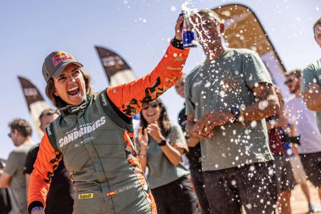 Cristina Gutiérrez en el Dakar (Cordon Press)