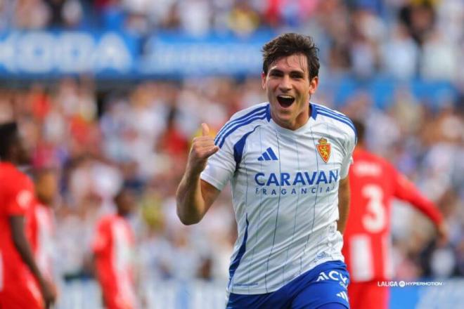 Iván Azón celebrando un gol con el Real Zaragoza (Foto: LALIGA).