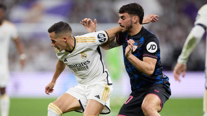 Lucas Vázquez e Isaac Romero en el Real Madrid-Sevilla 23/24 (Cordon Press)