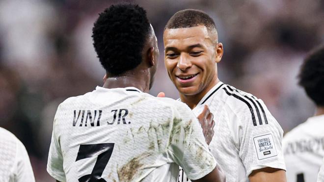 Vinicius y Mbappé celebran el primer gol de la Copa Intercontinental (Real Madrid)