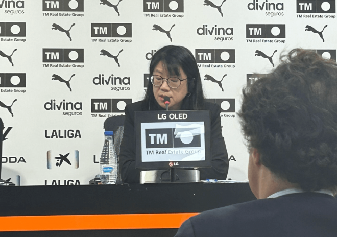 Layhoon Chan en rueda de prensa