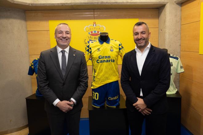 Miguel Ángel Ramírez y Diego Martínez, en la cena de Navidad de Las Palmas (Foto: UDLP).