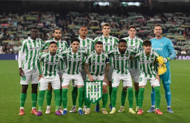 El once del Betis contra el Helsinki (Foto: Kiko Hurtado)