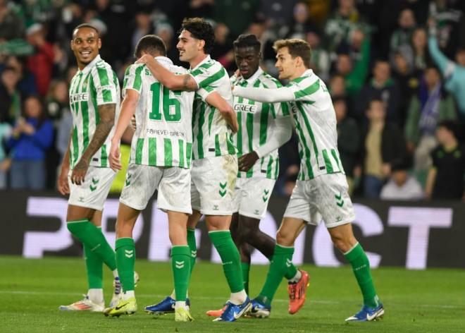 La celebración del gol de Johnny Cardoso (Foto: Kiko Hurtado)