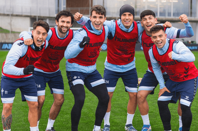 Cervi, De la Torre, Douvikas, Carlos Domínguez, Yoel Lago y Beltrán (Foto: RC Celta).