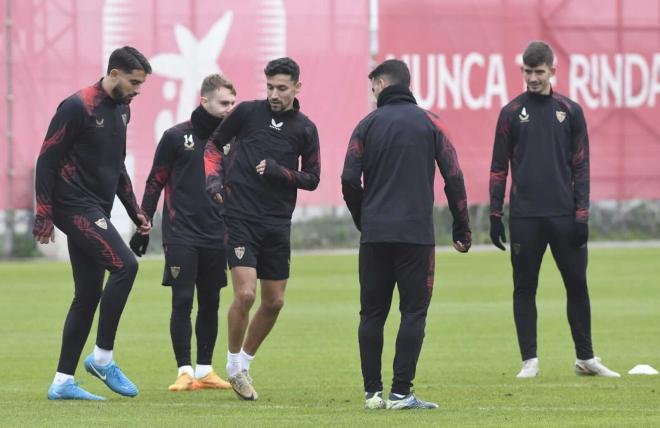 Jesús Navas, en su penúltimo entrenamiento con el Sevilla (Foto: Kiko Hurtado).