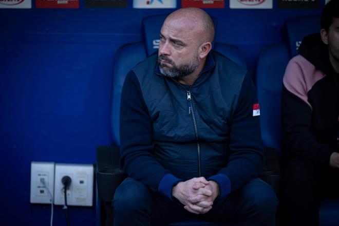 Manolo González, en el banquillo del Espanyol (Foto: Cordon Press).