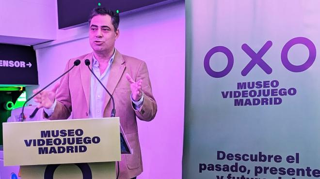 Pablo Ruiz en la presentación en OXO Museo Madrid