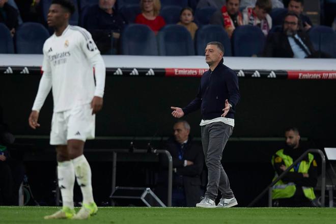 Xavier García Pimienta, en el Real Madrid-Sevilla (Foto: Cordon Press).