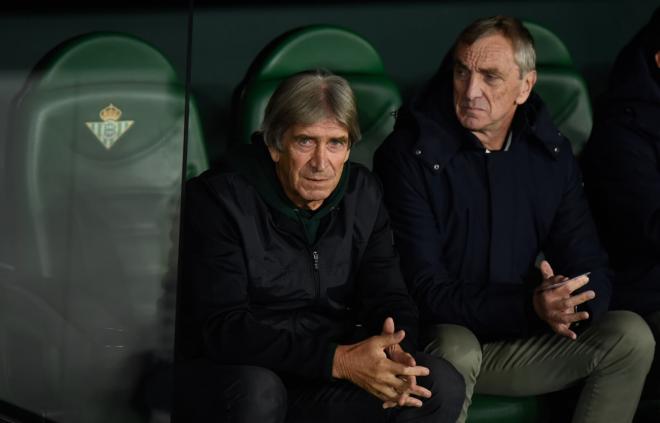 Manuel Pellegrini junto a Rubén Cousillas (foto: Kiko Hurtado).