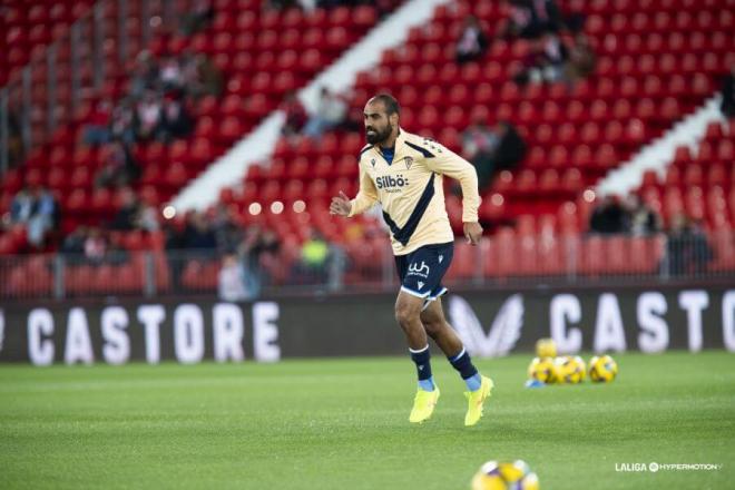 Fali, calentando en Almería (Foto: LALIGA).