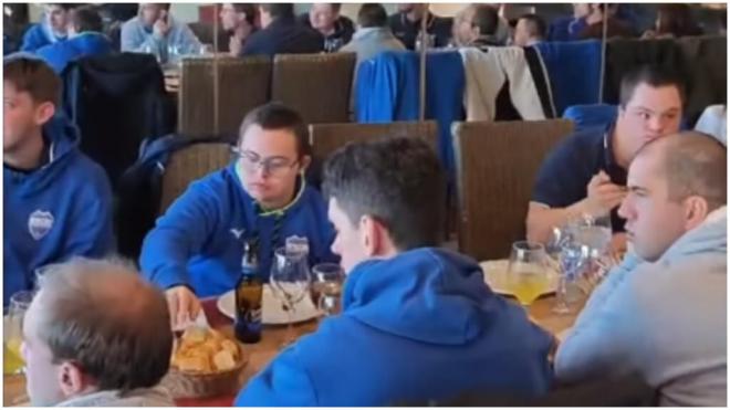 La comida post-partido del Valcude Alcobendas tras el partido solidario. (Fuente: @valcude)