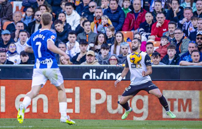 Luis Rioja, ante el Deportivo Alavés (Foto: Valencia CF).