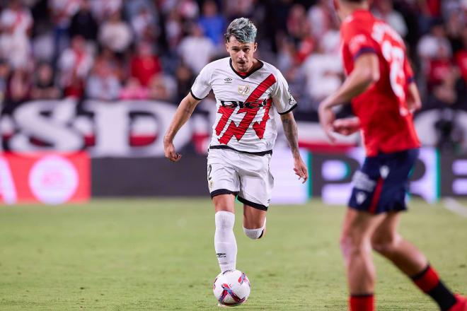 Andrei Ratiu, en un partido con el Rayo (Foto: Cordon Press).