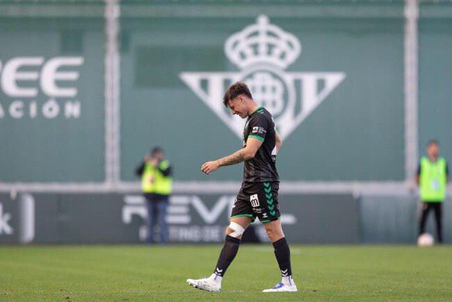 Iker Recio, en un partido con el Antequera.