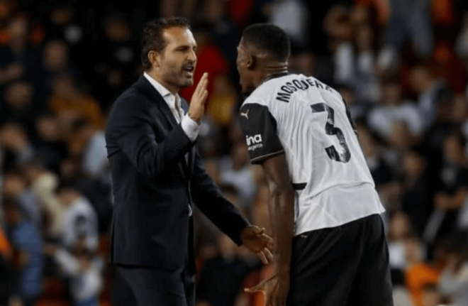 Rubén Baraja, ante el Villarreal CF (Foto: Valencia CF).