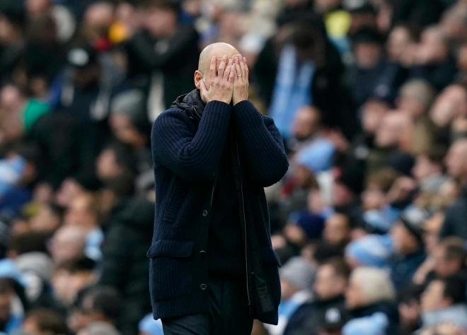 Pep Guardiola, desesperado con el empate del Manchester City (Foto: Cordon Press).