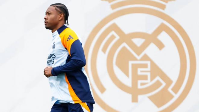 David Alaba en los entrenamientos del Real Madrid (Redes Sociales)