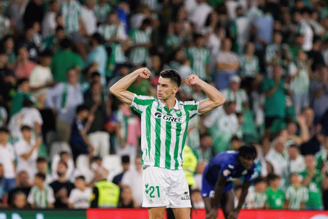 Marc Roca, centrocampista del Real Betis (foto: Cordón Press).