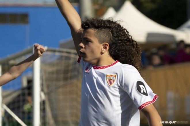 David Rosa celebra su gol ante el Barça en las semifinales de LALIGA FC FUTURES.