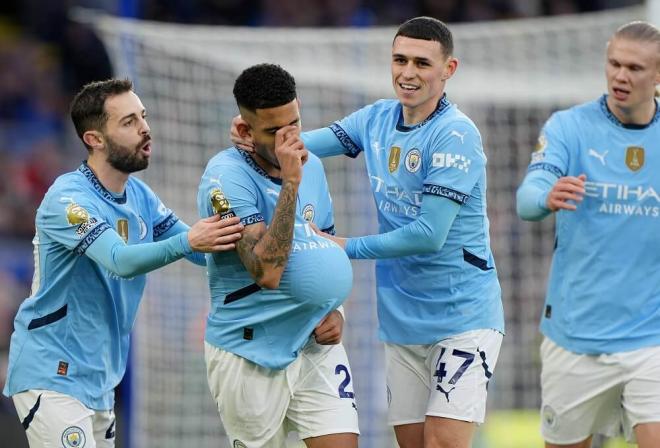 Los jugadores del Manchester City celebran un gol al Leicester (Foto: Cordon Press).