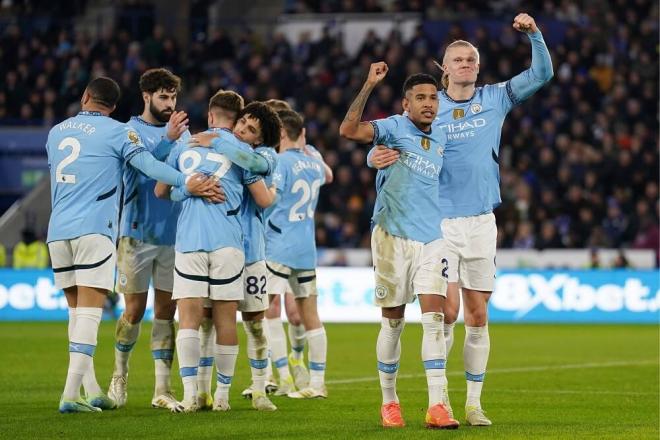 Los jugadores del Manchester City celebran un gol al Leicester (Foto: Cordon Press).