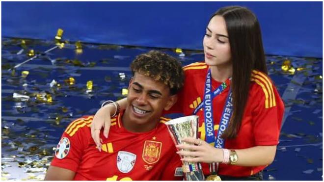 Lamine Yamal junto a Álex Padilla en la celebración de la Eurocopa 2024. (Fuente: X)