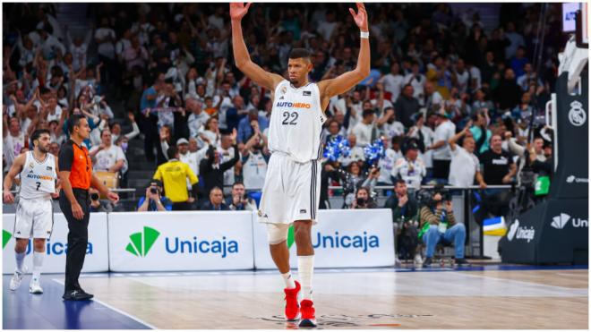 Walter Tavares durante el Clásico. (Fuente: Cordon Press)