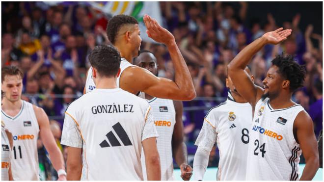 El Real Madrid celebrando la victoria frente al Barcelona. (Fuente: Cordon Press)