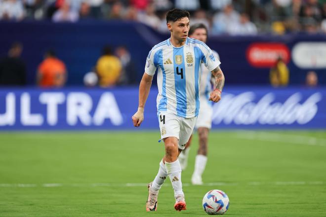 Gonzalo Montiel, en un partido con la Selección de Argentina (Foto: Cordon Press).