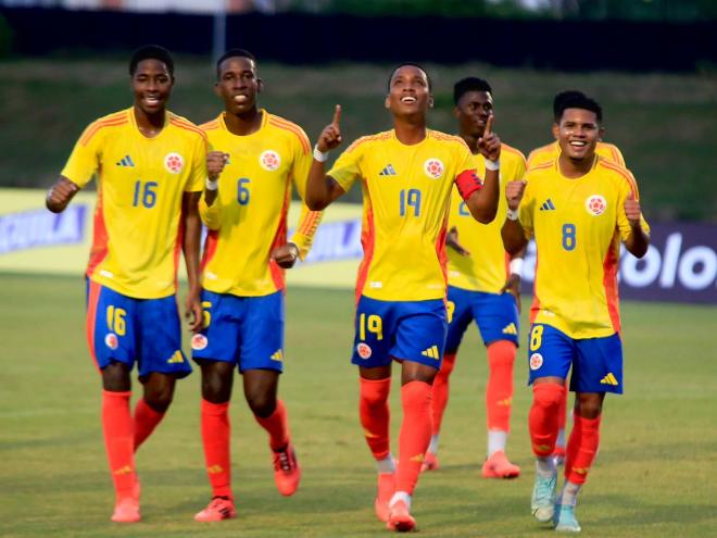 Keimer Sandoval, jugando con la sub20 (Foto: @FCFSeleccionCol)