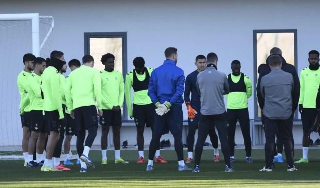 Imagen de un entrenamiento del Betis (Foto: Kiko Hurtado)