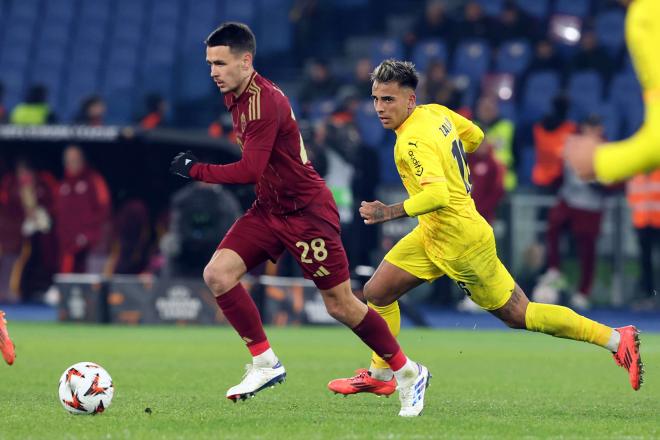 Enzo Le Fée con la pelota (foto: Cordón Press).