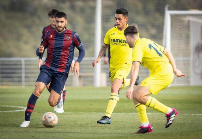 Mario Climent, en su etapa en el Levante.