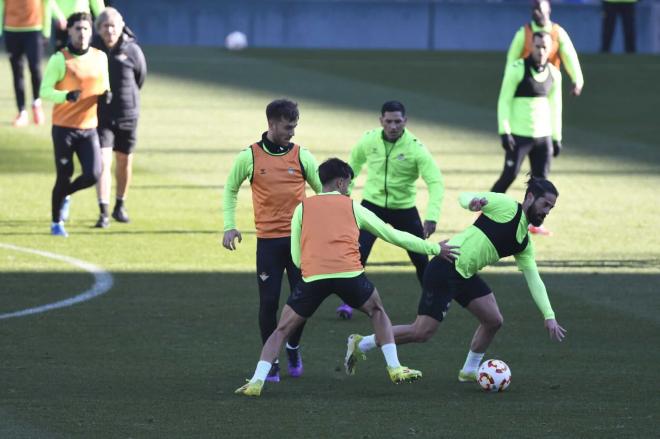 Isco Alarcón en un reciente entrenamiento del Real Betis (foto: Kiko Hurtado).