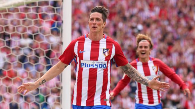 Fernando Torres celebra un gol en el Vicente Calderón (Cordon Press)