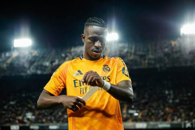 Vinicius, durante el Valencia-Real Madrid (Foto: EFE).