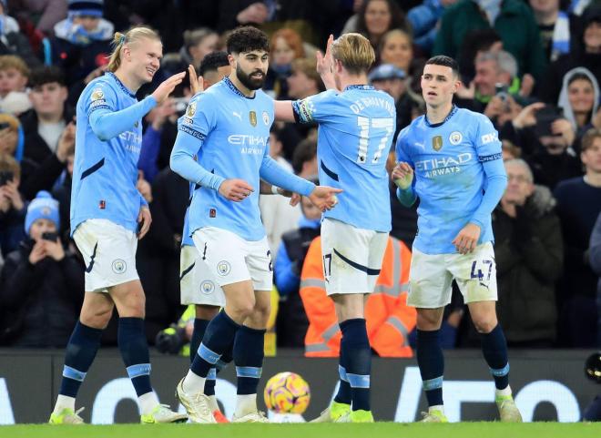 Jugadores del Manchester City celebran un gol de Haaland al West Ham (Foto: Cordon Press).