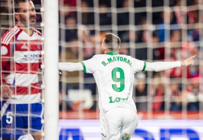 Borja Mayoral celebra su gol en el Granada-Getafe (Foto: Cordon Press).