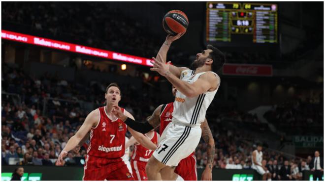 Facundo Campazzo durante el partido frente al Bayern. (Foto: EFE)