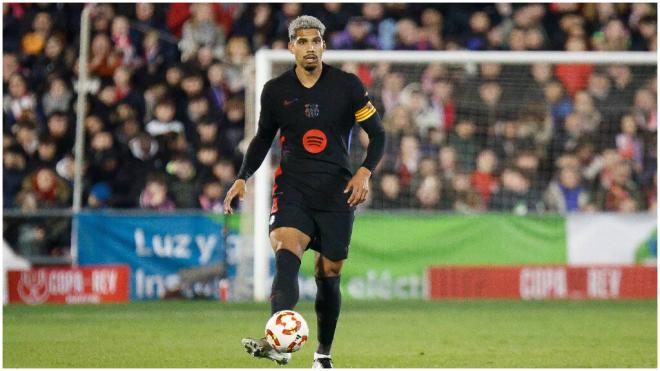 Ronald Araújo durante el partido frente al Barbastro de Copa del Rey. (Foto: Cordon Press)