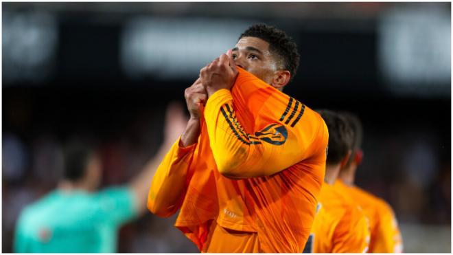 Jude Bellingham celebrando el gol de la victoria en Mestalla. (Foto: Europa Press)