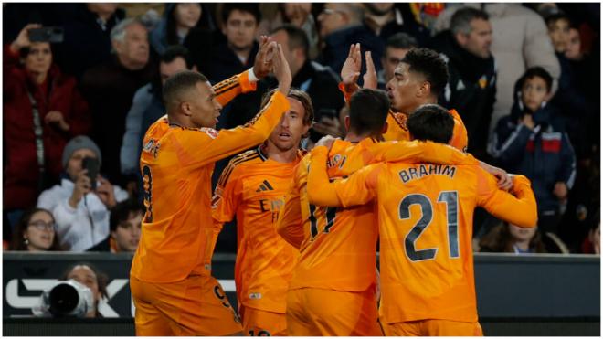 El Real Madrid celebrando el gol de Bellingham. (Foto: EFE)