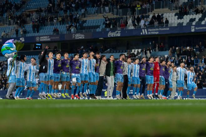 La plantilla celebra la última victoria en casa del año 2024. (Foto: MCF)