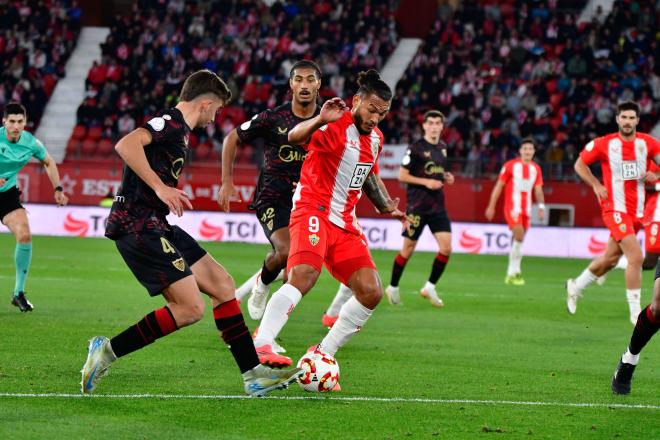 Luis Suárez, en el Almería-Sevilla (Foto: Cordon Press).