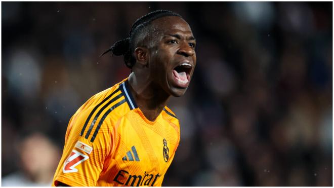 El agotamiento emocional de Vinícius en Mestalla. (Foto: Cordon Press) (Foto: Cordon Press)