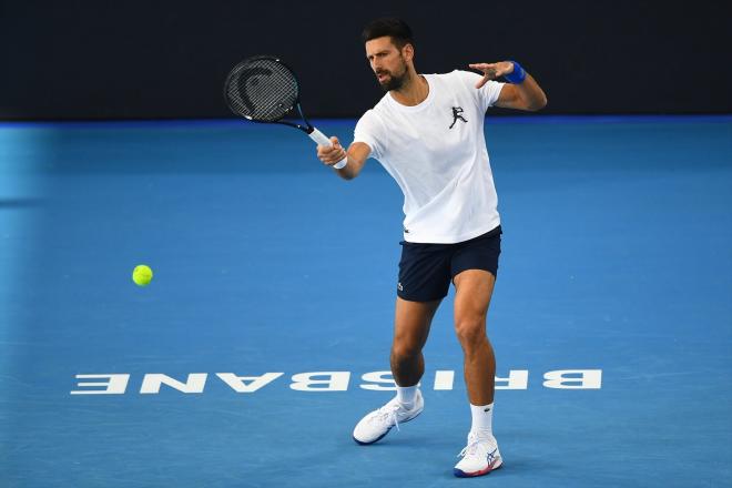 Novak Djokovic, durante la preparación del Open de Australia 2025 (Foto: Europa Press).