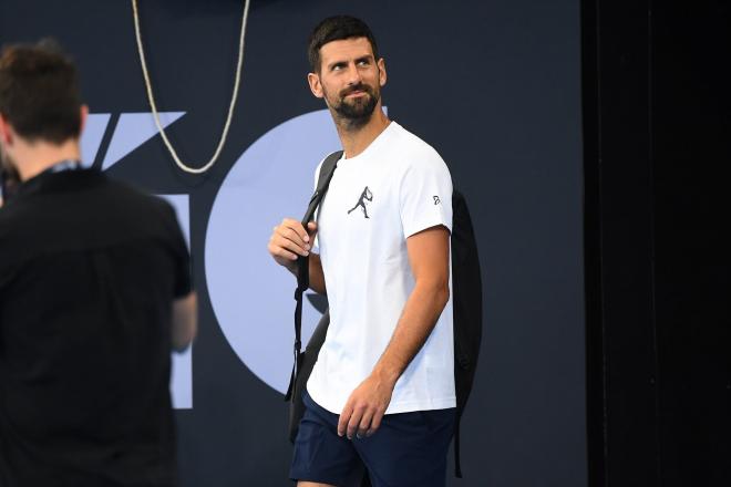 Novak Djokovic, durante la preparación del Open de Australia 2025 (Foto: Europa Press).