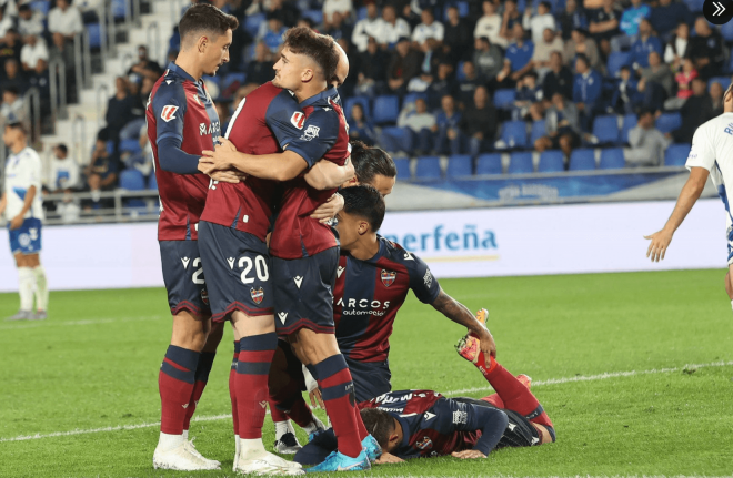 Alegría de gol en el Tenerife-Levante UD (Foto: LALIGA)